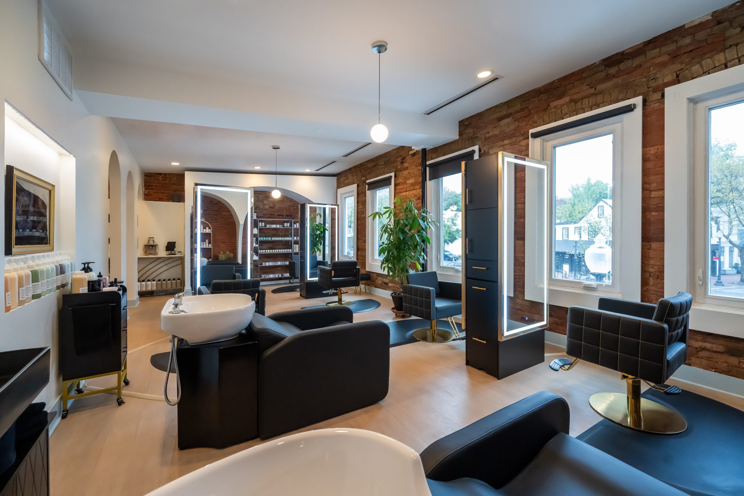 Explore the top rated Georgetown hair salon known as Mane Street Georgetown. See how owner and stylist, Kimberly Christoph, delivers clients precision cuts, complimenting you face shape and personalized style. Hair parlour in Georgetown, georgetown hair and beauty salon, haircuts in georgetown, georgetown hair cuts.
